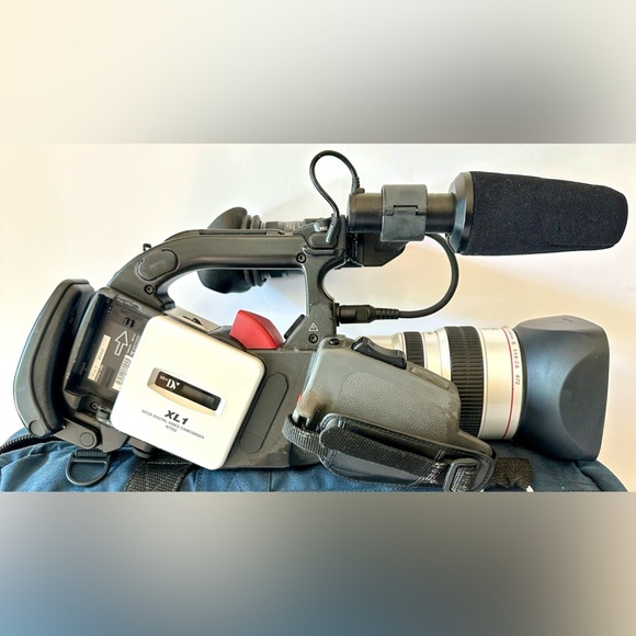 Canon DM-XL1A MiniDV 3CCD Digital 16x Optical Zoom XL 5.5-88MM Video Camcorder - Picture 10 of 17